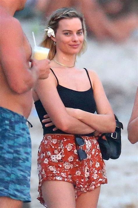 margot robbie in bikini|Celeb bikinis, swimsuits: Margot Robbie, Kim Kardashian,。